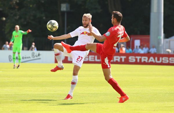Viktoria Köln Verteidiger Patrick Koronkiewicz
